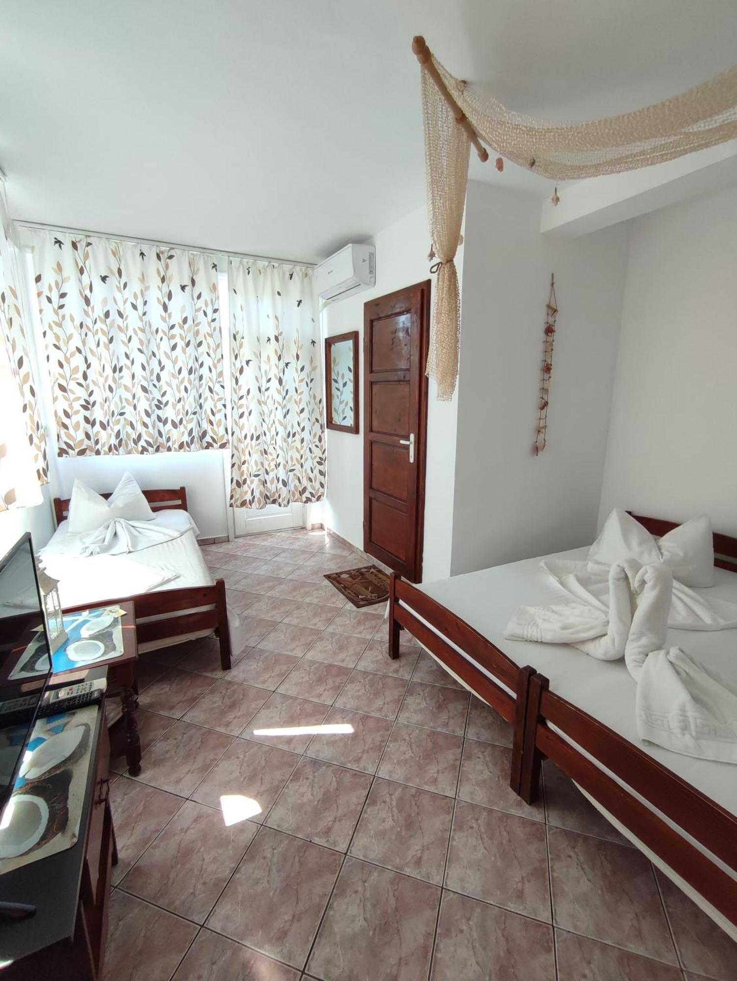 Casa Ellamy Hotel 2 Mai Luaran gambar
