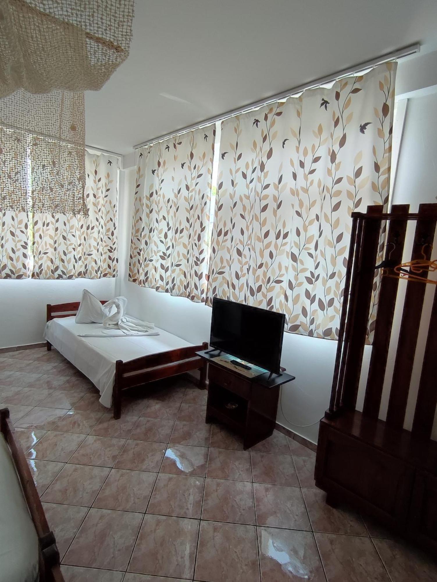 Casa Ellamy Hotel 2 Mai Luaran gambar